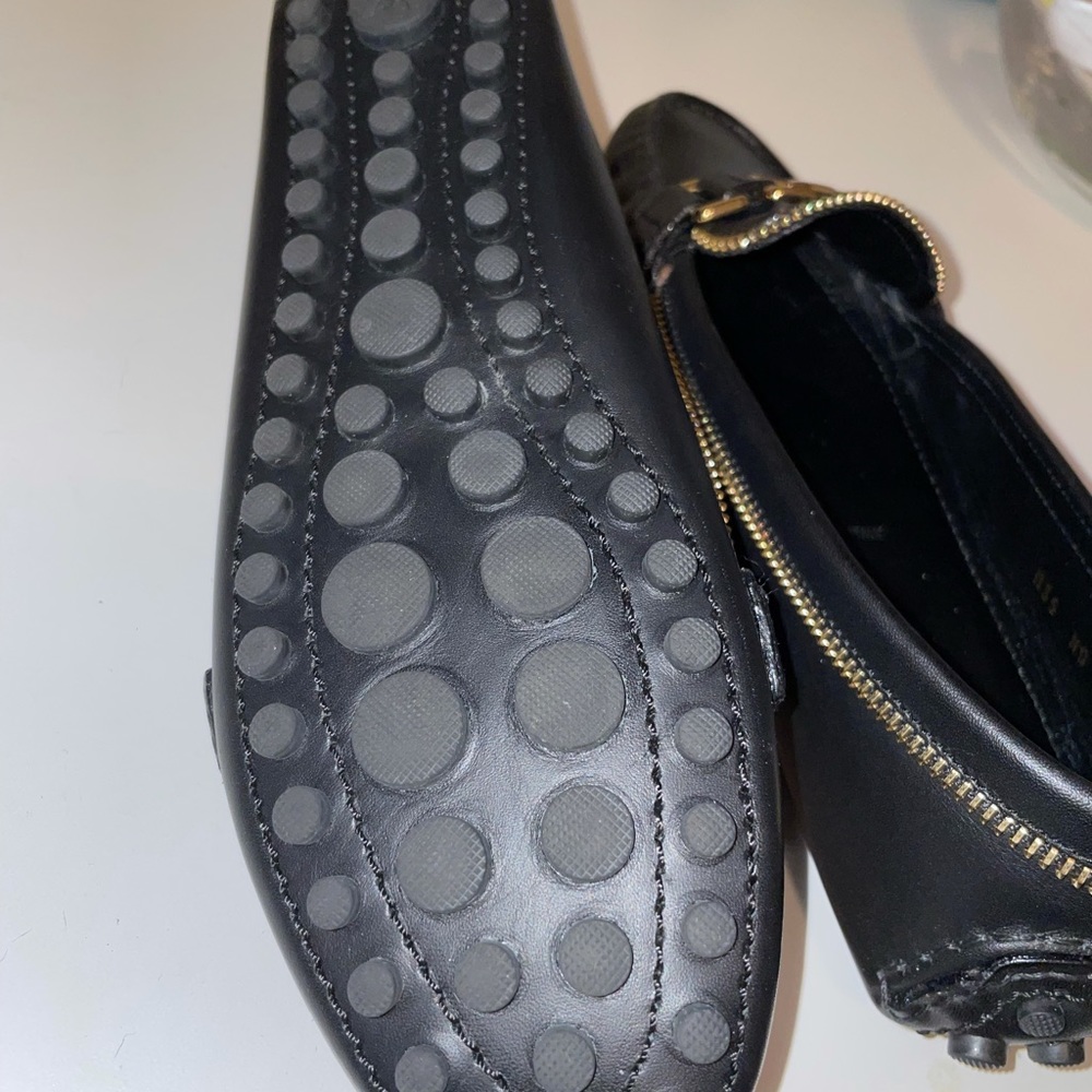 Authentic Louis Vuitton black loafers with gold 5 - Picture 8 of 16